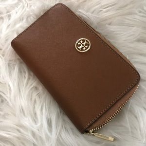 Tory Burch wallet